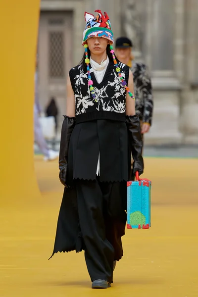 Look 20